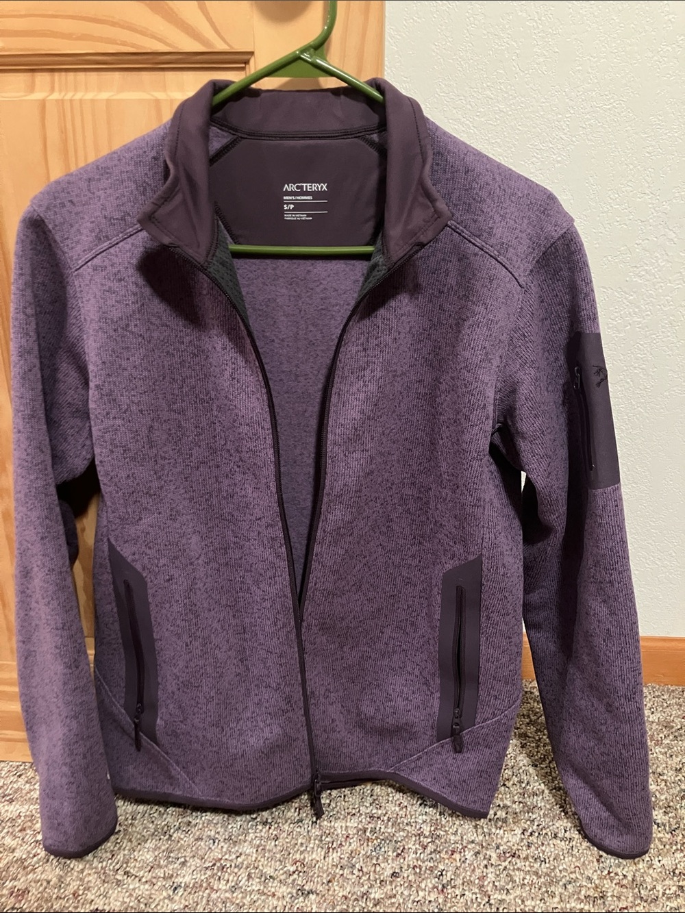 Arc'teryx Men's Purple Full-Zip Fleece Jacket
